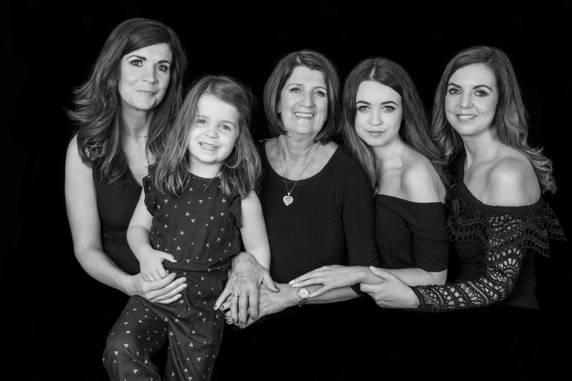 Anne Walsh and her daughters and granddaughters, women's portrait by Jill O'Meara